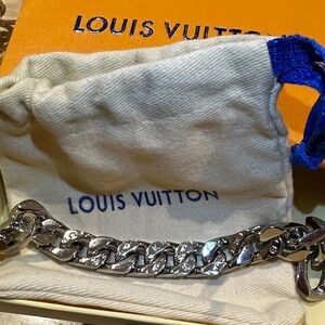 Louis Vuitton Shiny Silver Chain Bracelet
